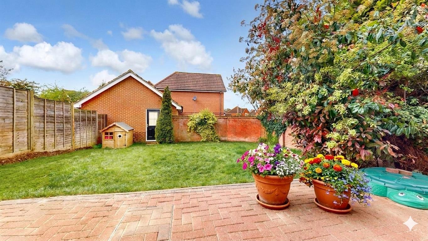 Hengistbury Lane, Tattenhoe, Milton Keynes